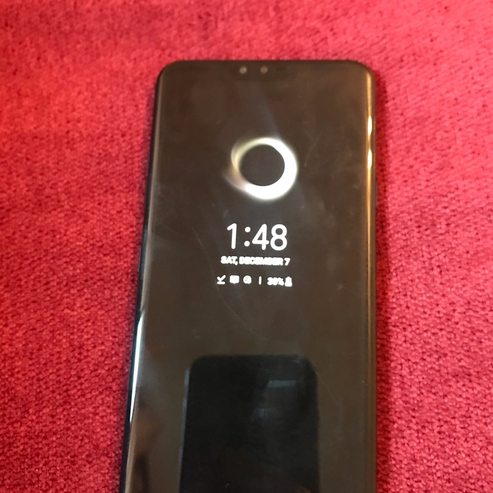 LG V40